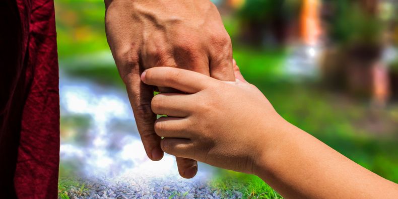En Mendoza hay más de 150 chicos en condiciones de ser adoptados que siguen en residencias del Estado.