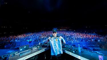Mientras bate todos los récords, Bizarrap anunció un show en el país