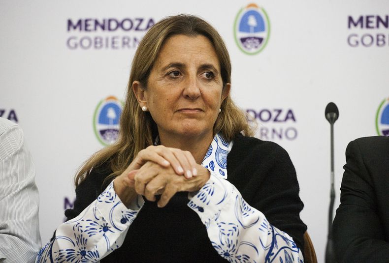 Presentación la tercera fecha Súper TC 2000, autodromo san martin, ministra de Salud, Desarrollo Social y Deportes, Claudia Najul