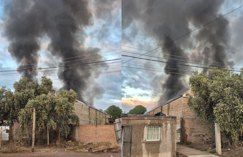 Importante incendio en un galpón de Las Heras.&nbsp;