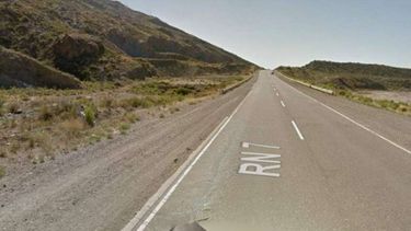 Murió una mujer al chocar su camioneta con un camión en Potrerillos