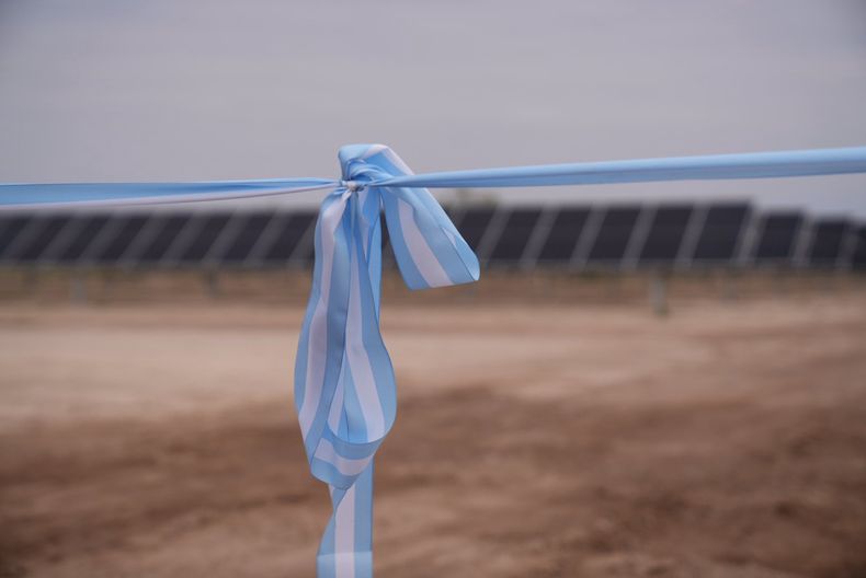 Latorre anunció más obras energéticas para Mendoza.