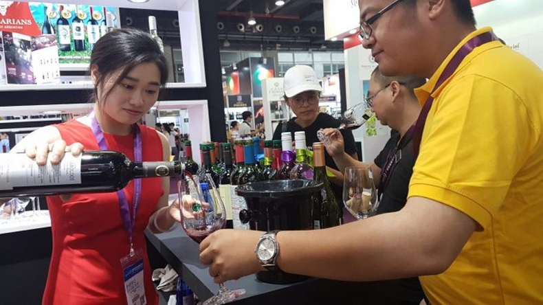 China superó a Brasil, por primera vez en la historia, como principal socio comercial de Argentina. China superó a Brasil, por primera vez en la historia, como principal socio comercial de Argentina.
