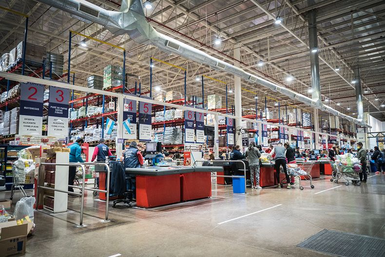 Para Badaloni se necesita ajustar otras variables antes de promover la importación de alimentos y medicamentos