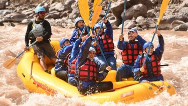 Cuándo hacer rafting en Mendoza: los meses ideales para disfrutar de este deporte