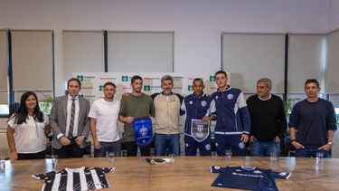 La Ciudad de Mendoza se prepara para Independiente Rivadavia y Gimnasia con un mensaje claro de paz. La Ciudad de Mendoza se prepara para Independiente Rivadavia y Gimnasia con un mensaje claro de paz.