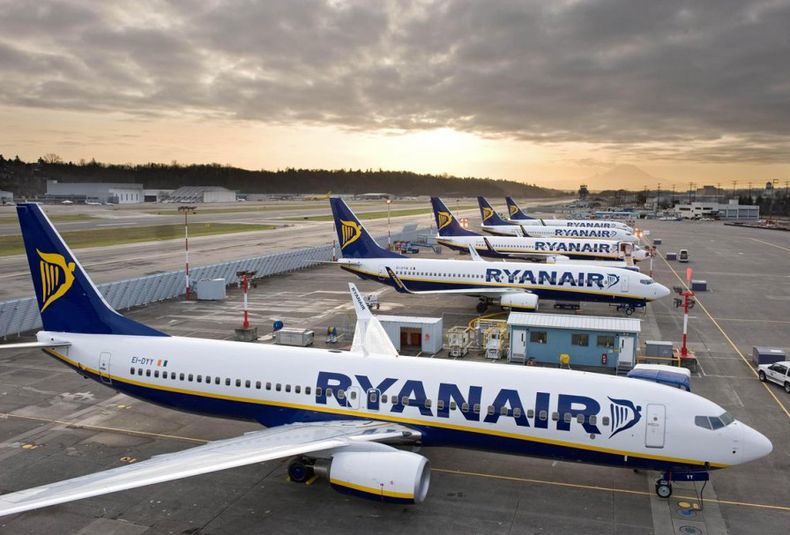 Ryanair aerolínea aviones