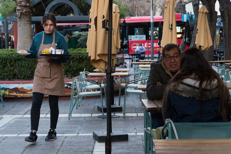 Comercio, gastronomía e industria están golpeados. 