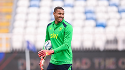 Gavin Bazunu, arquero de Irlanda, explicó públicamente por qué decidió no jugar frente a Israel por la Nations League.
