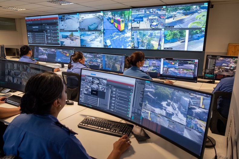 El centro de monitoreo fue clave para capturar a los dos sospechosos.