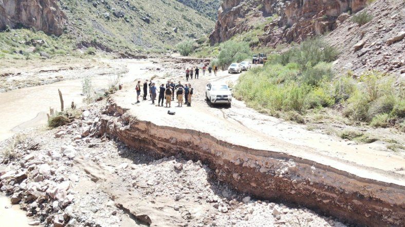 Alerta por cortes de rutas tras las fuertes tormentas y caída de granizo.&nbsp;