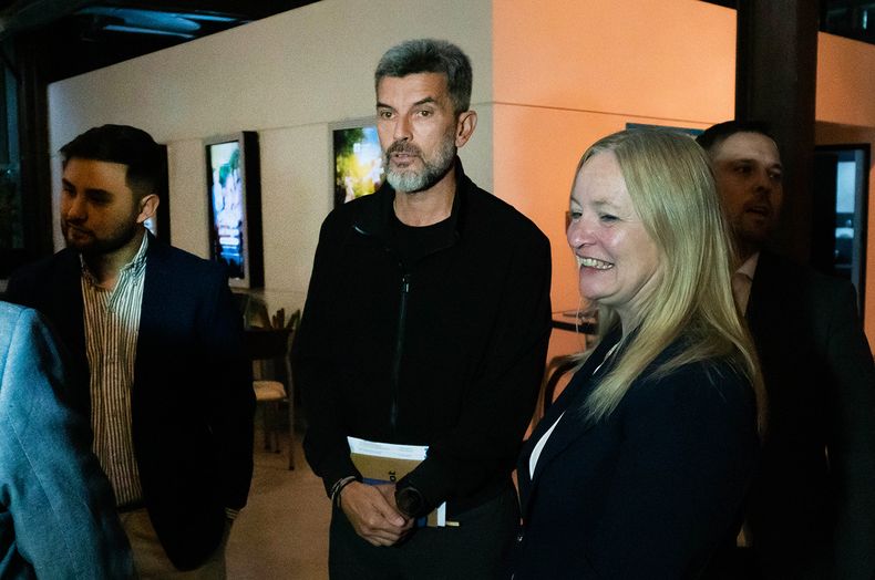 &iquest;Indirecta de Ulpiano Suarez para Hebe Casado?