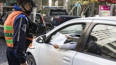 los que violaron la cuarentena en mendoza deberan donar dos cajas de leche