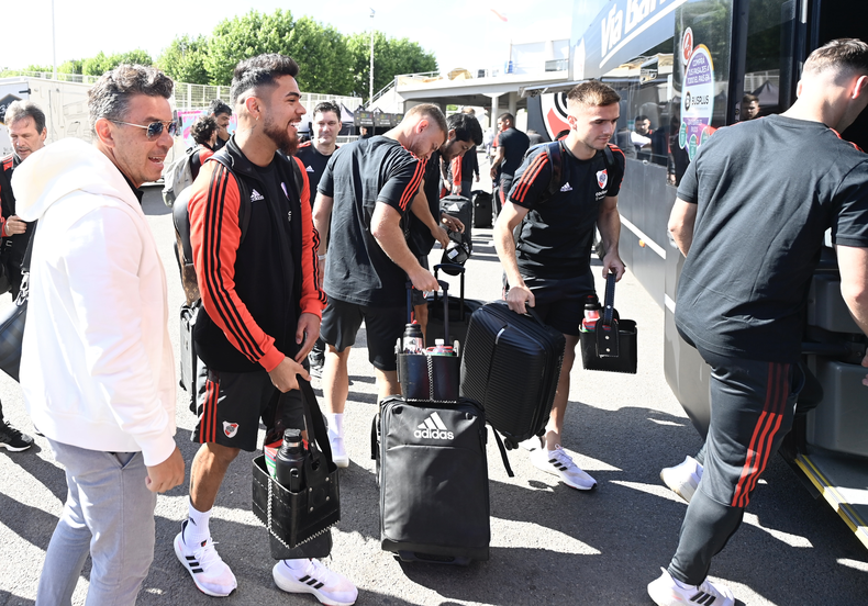 River ya está en Santiago de Chile, el sábado vuela a Mendoza.