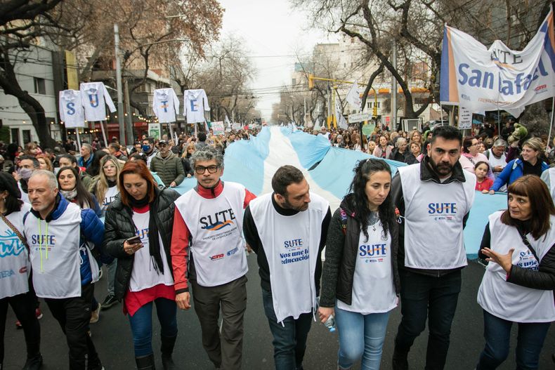 Docentes en su segundo d&iacute;a de paro. &nbsp;