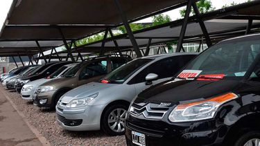 La venta de autos usados no repunta y cae un 11% en mayo