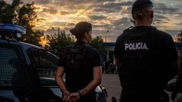 en malargüe delincuentes rompieron vidrios y desvalijaron un minimercado en malargüe delincuentes rompieron vidrios y desvalijaron un minimercado