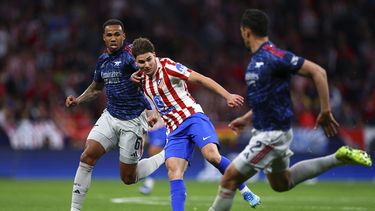 Arsenal recibe al Atlético de Madrid en el Emirates en busca de la final de la Champions League. Arsenal recibe al Atlético de Madrid en el Emirates en busca de la final de la Champions League.