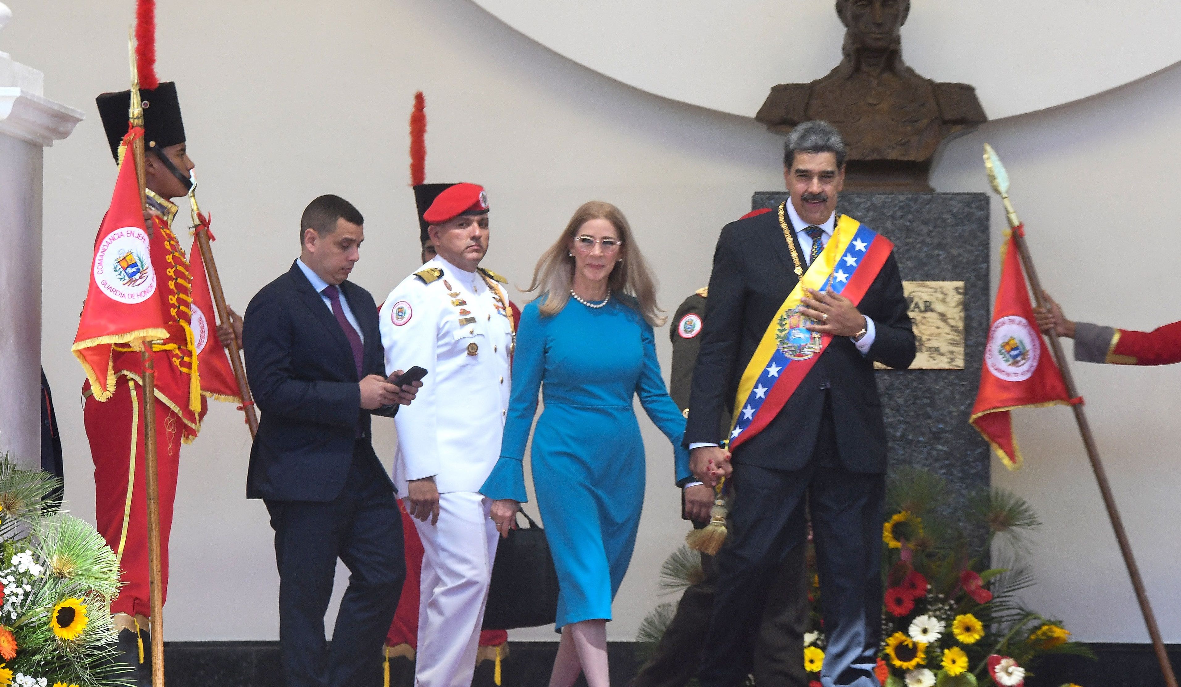 Dos exfuncionarios argentinos, presentes en Caracas