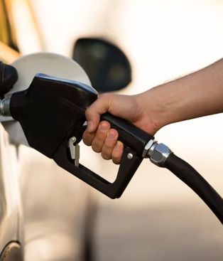 Como YPF, diferentes petroleras frenan el aumento de combustibles por 45 días Como YPF, diferentes petroleras frenan el aumento de combustibles por 45 días