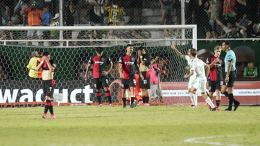 Máxima tensión en el predio Bella Vista tras un ataque directo contra el plantel de Newell´s Old Boys.