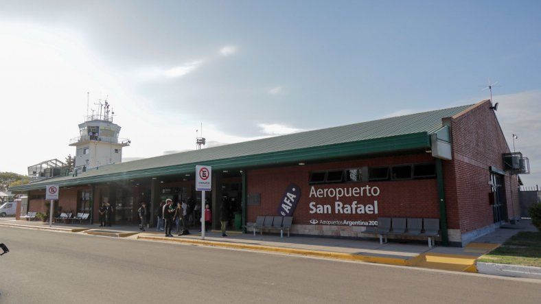 El Aeropuerto de San Rafael, con menor movimiento por el recorte de vuelos de Aerolíneas Argentinas