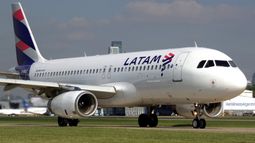 Latam deja de volar en Argentina y define cómo desvinculará a sus 1.700 empleados