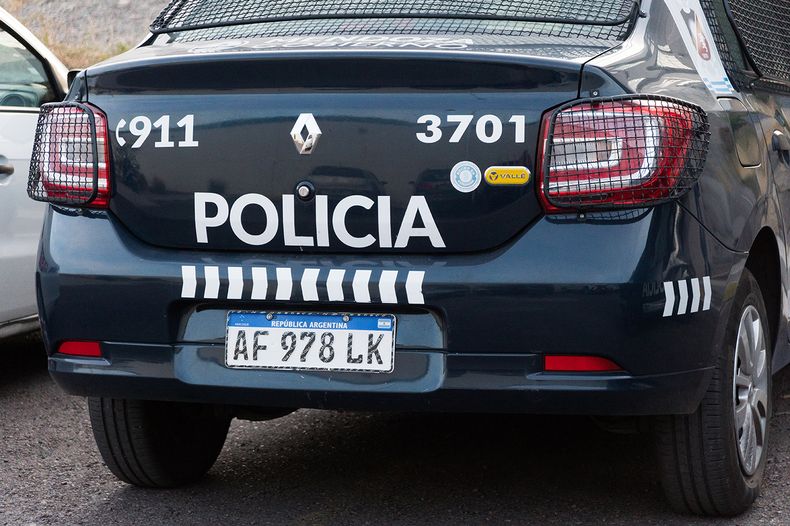 Una motocicleta impactó contra un camión en las calles Ameghino y Remedios de Escalada.