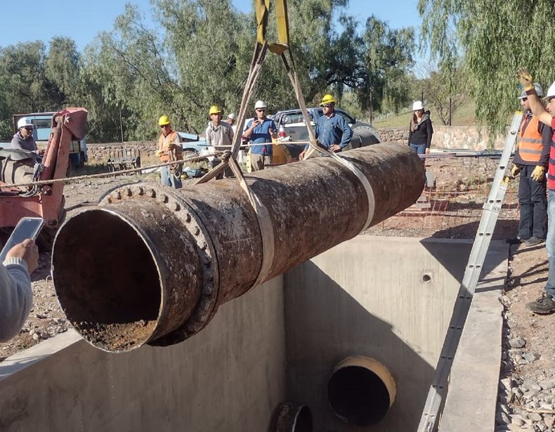Corte de agua en el Gran Mendoza: será este viernes y se extenderá entre 12 y 15 horas.
