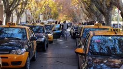 Taxis en General Alvear y un servicio que agiliza el servicio.