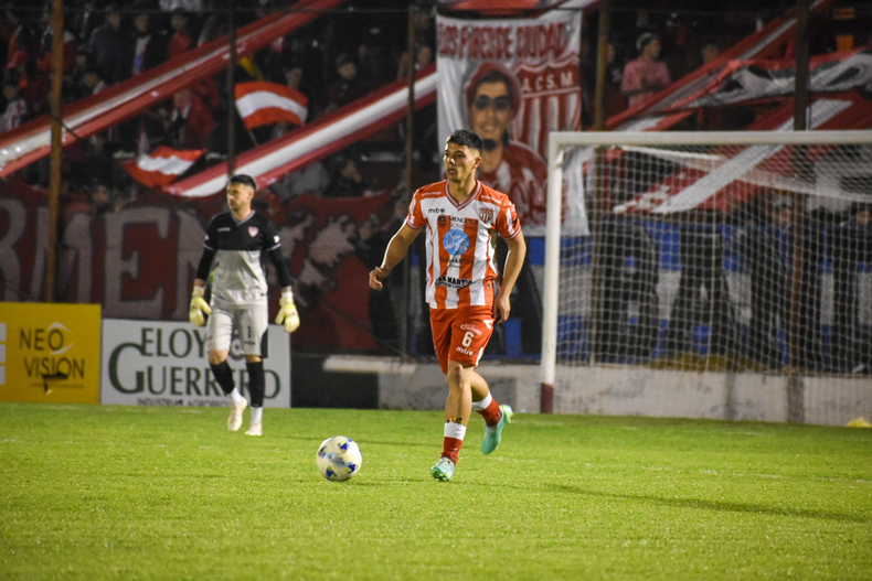 San Martín jugó mal y no pudo con Ferro de La Pampa