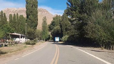 Ruta Nacional 145 Paso Pehuenche, en el ingreso a la localidad de Las Loicas.