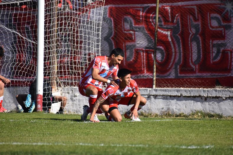 El Atlético Club San Martín se impuso 2 a 1 ante Juventud Unida y se acomodó en el Federal A