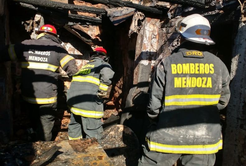 incendio, secuestro de droga, godoy cruz, bomberos