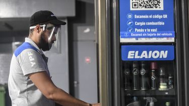 Golpe al bolsillo: YPF aumentó nuevamente los precios de sus naftas
