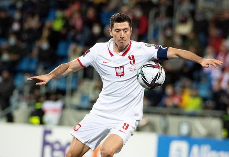 Polonia busca clasificarse a los octavos de final.