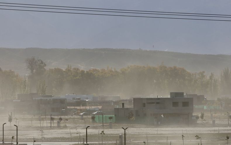 viento zonda, mendoza.jpeg