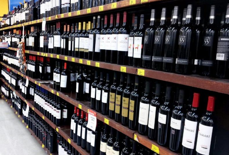 Vino vinos supermercado gondola