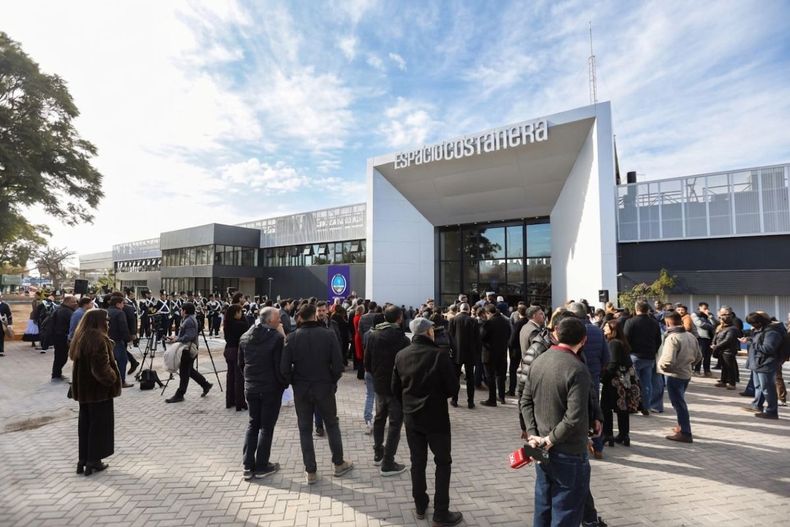 Espacio Costanera abrió sus puertas: la Terminal de Mendoza suma un shopping, hotel y nuevos servicios