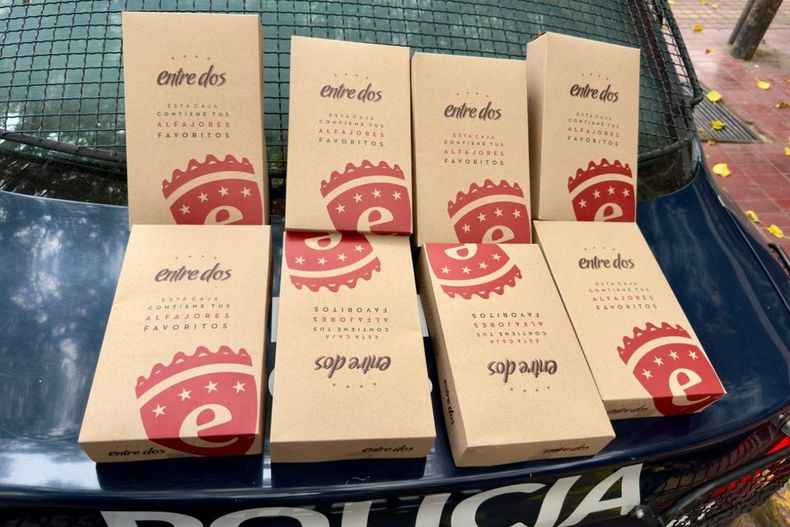 Robó ocho cajas de alfajores en Ciudad, intentó escapar y fue detenido