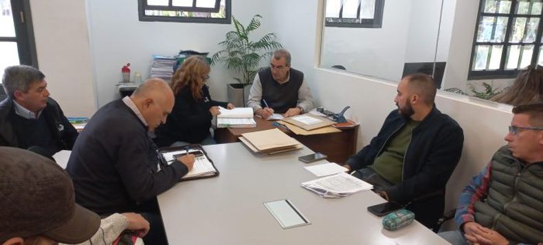 La Municipalidad de Luján de Cuyo fue la encargada de abrir los sobres con las ofertas. 