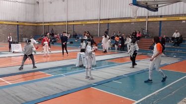 Esgrima. La 3° fecha del campeonato provincial se disputó en el Gimnasio N° 3 en Mendoza.