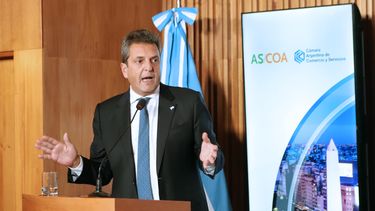 El candidato a presidente de Unión por la Patria, Sergio Massa, presentó el proyecto de Ley de Financiamiento Educativo.