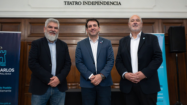 Diego Gareca, Tadeo García Zalazar y Alejandro Morillas presentaron la Fiesta de la Vendimia de San Carlos. Diego Gareca, Tadeo García Zalazar y Alejandro Morillas presentaron la Fiesta de la Vendimia de San Carlos.