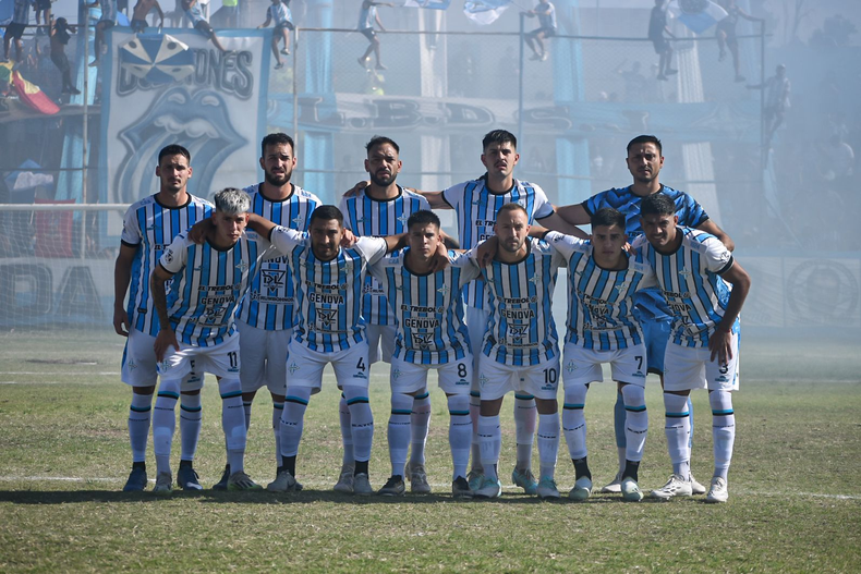El Boli no pudo de local y se complicó (Foto: Prensa AA).