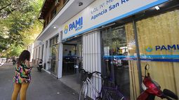 Reclamo en la oficina de PAMI en San Rafael. Reclamo en la oficina de PAMI en San Rafael.