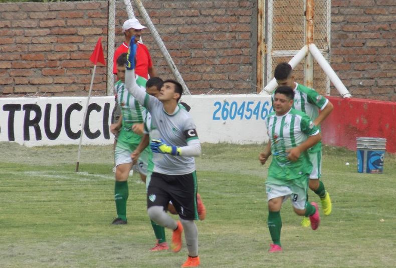 22 Rincón del Atuel le protestó los puntos al Atlértico Pilares.