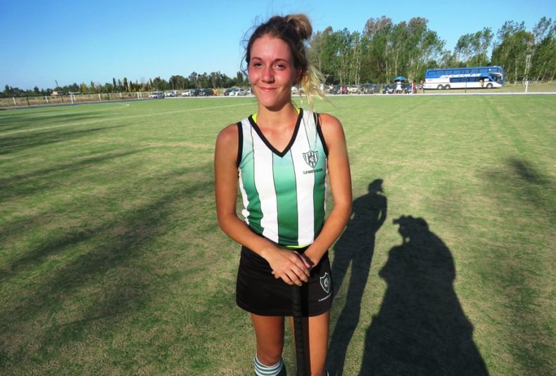 17 Luciana Belizón, convocada a la selección Argentina de hockey sobre césped. Martes 21 03 17
