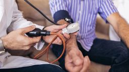 Hipertensión arterial: el enemigo silencioso que afecta a 1 de 3 adultos y cómo puede prevenirse