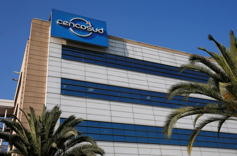 Cencosud, el gigante chileno de los supermercados uno de los que puede quedarse con Carrefour en Argentina